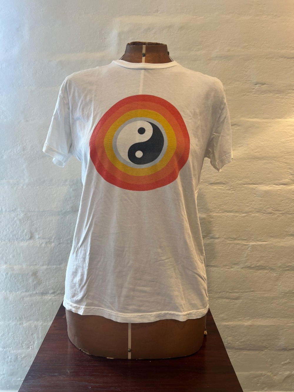 Original Retro Brand Los Angeles Yin Yang Graphic T-Shirt XS